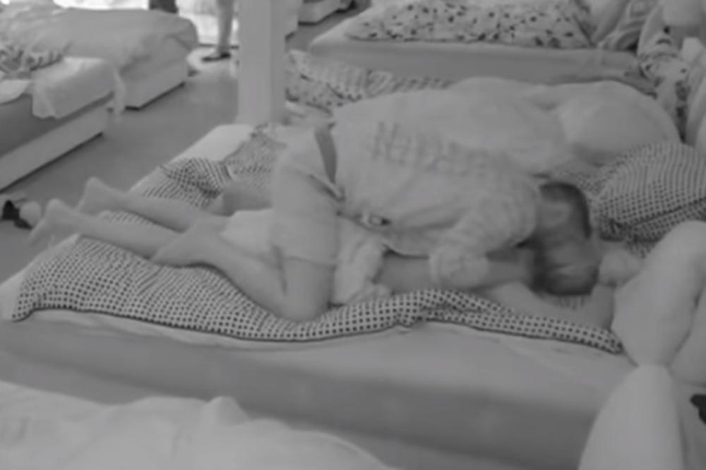 SVAKI MUŠKARAC BI SE NA OVE REČI ZAUSTAVIO, A MARKO NAVALIO: Luna mu tokom se*sa rekla OVO, a njegova reakcija...