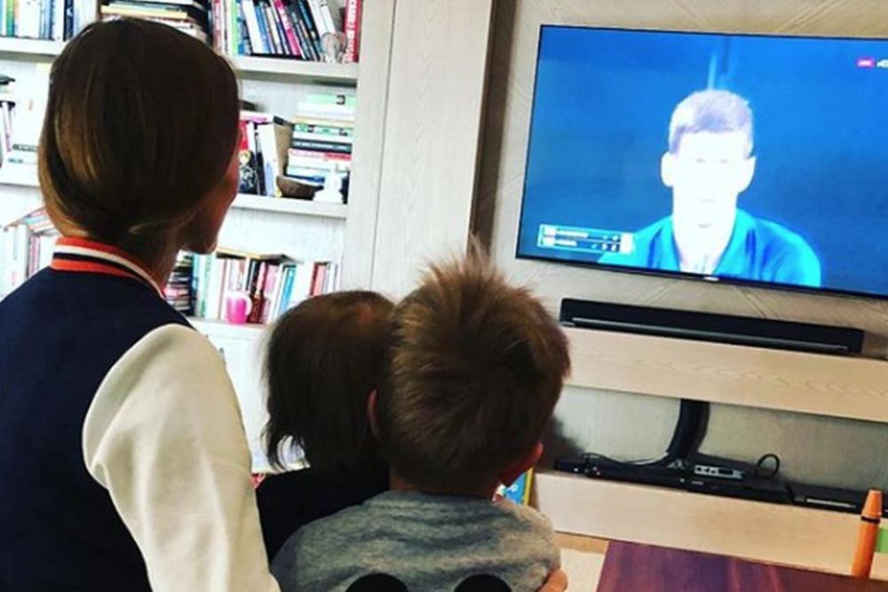 ŽENČE JE NESTRPLJIVO DA PREUZMEŠ JUTARNJU SMENU S KLINCIMA: Jelena jedva čeka da se Nole vrati kući da 'odmori'!