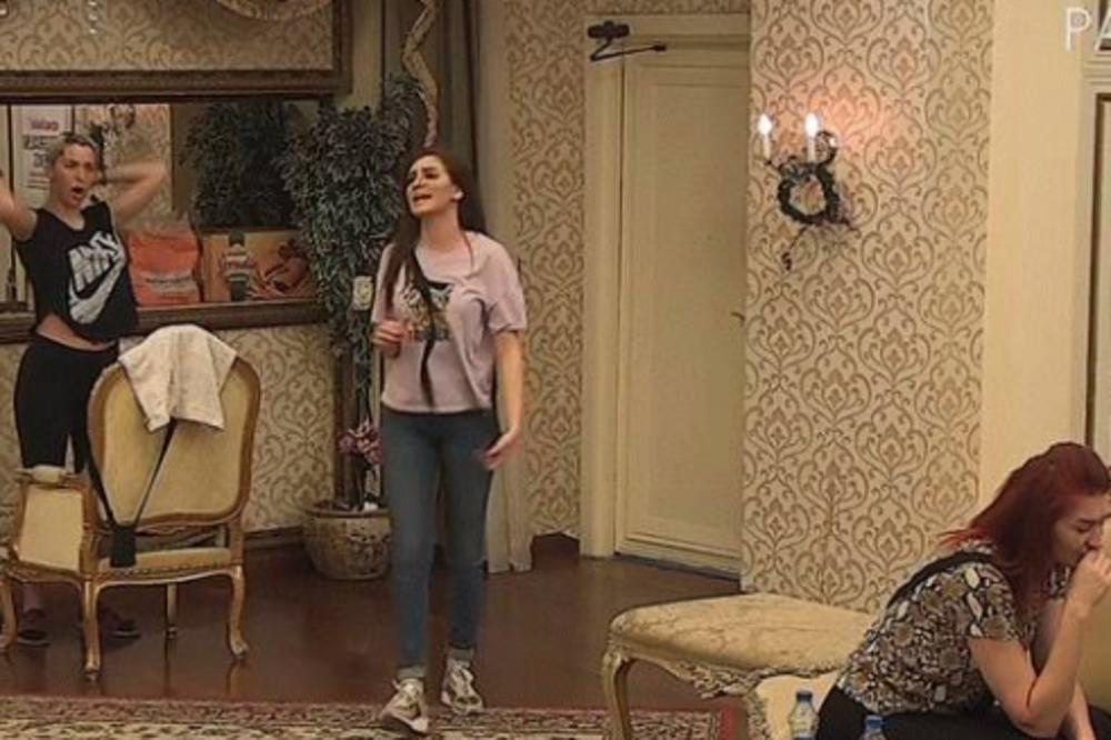 FANOVI DA MI KUPE VITAMINE I KRZNO: Izabela URALALA po vili nabrajajući šta joj FALI, a reakcija njene majke je ŠOK