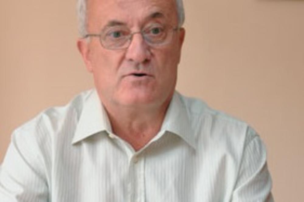 OVO JE ILIJA SAMARDŽIĆ, BIVŠI DIREKTOR VIŠE POSLOVNE KOJI JE UHAPŠEN! Školu je ojadio za 781 MILION!