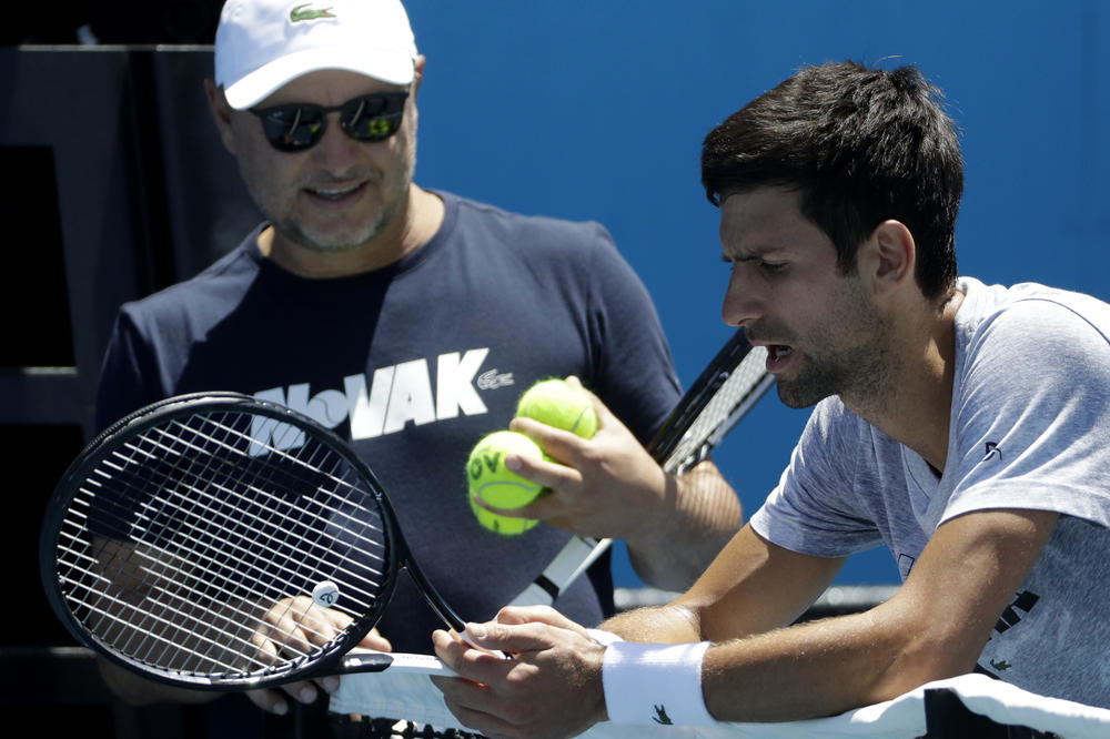 NEĆE FEDERER JOŠ DUGO BITI REKORDER: Vajda uveren da će Novak prestići Švajcarca po Gren slem titulama!