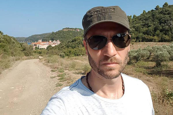 OVO JE NAPADNUTI NOVOSADSKI ADVOKAT: Komšija hteo da me ubije, a ja ne znam zašto!