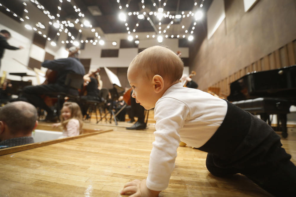 BEOGRADSKA FILHARMONIJA: U ponedeljak podela BESPLATNIH KARATA za februarske koncerte za bebe