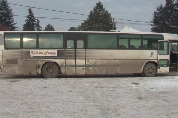 CEPALI PAKETIĆE ZA SRPSKU DECU I IŽIVLJAVALI SE! Vlado je vozio slatkiše deci iz metohijskih sela i PREŽIVEO PAKAO