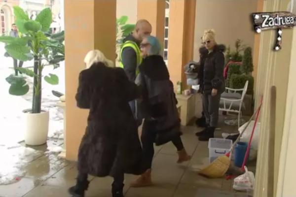 ZORICA MARKOVIĆ UBOLA NERVNI SLOM, PA NASRNULA NA SUDIJU: Nastao HAOS! Obezbeđenje nije moglo da ih razdvoji!