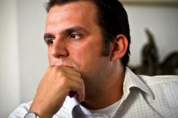 SINU IBRAHIMA RUGOVE PRETI OZBILJNA ROBIJA: Preprodavao VIZE i silno se OBOGATIO, a s njim PALI i MINISTRI