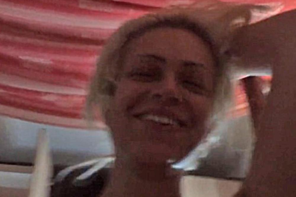 OVA NE PRESTAJE DA PRIČA O SVOM PO*NIĆU I PSUJE KAO KOČIJAŠ! Dunja Ilić otkrila šta je na kraju bilo s videom!