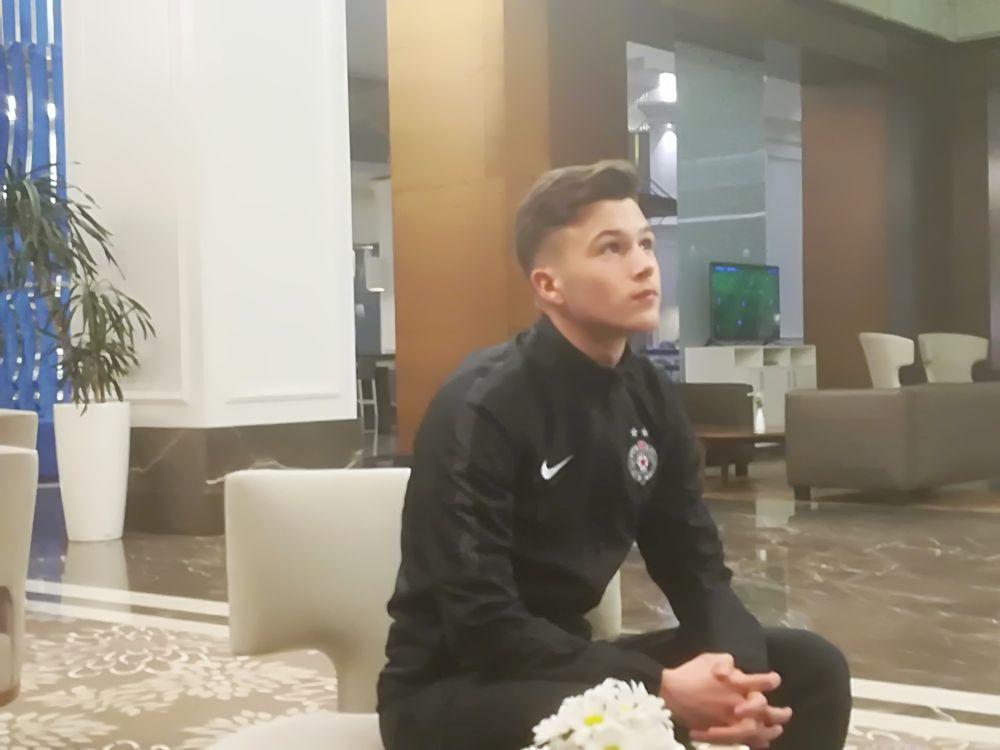 Filip Stevanović tokom intervjua za Espreso