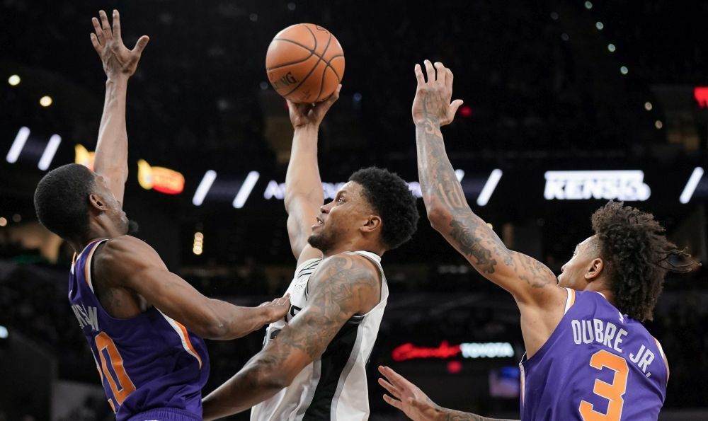 Rudi Gej (u sredini)