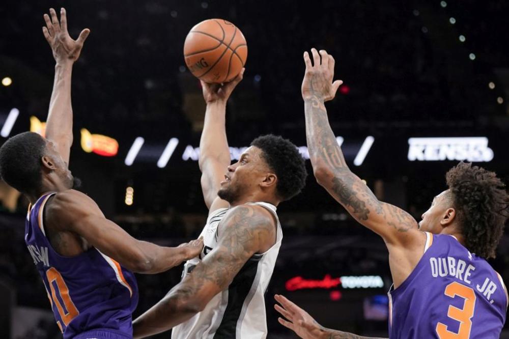 NESREĆA KOKOŠKOVA I FINIKSA: Gej im ubacio koš za pobedu uz zvuk sirene! Pelikansi usred frke obuzdali Hardena!