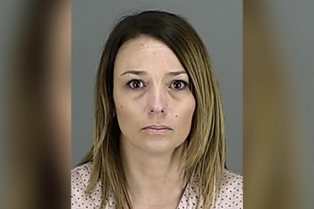 OSUĐENA NA DVE GODINE ZBOG ODNOSA SA UČENIKOM: Došao je da se požali na probleme u porodici, završili su u krevetu