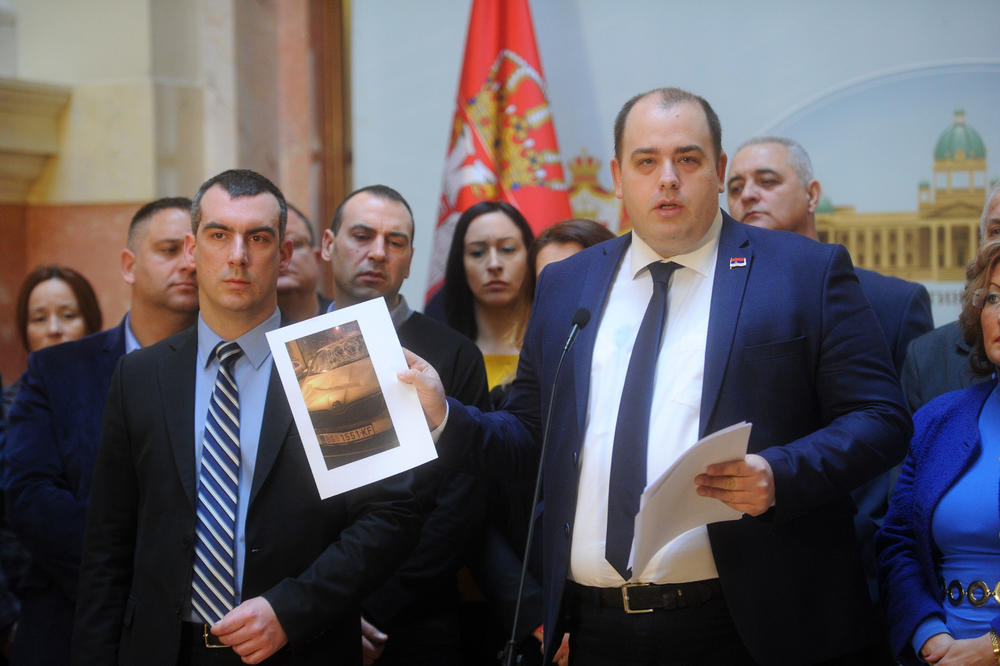DA LI SRBISLAV UOPŠTE IMA AUTOMOBIL? Novi detalji o napadu na FUNKCIONERA NAPREDNJAKA (FOTO)
