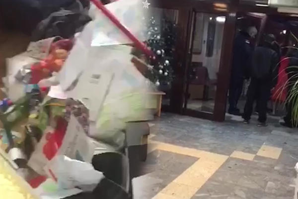 DEVOJKA SE GOLA MOLILA ĐAVOLU U STUDENJAKU NA NOVOM BEOGRADU! Veliki skandal, ljudi PREPLAŠENI! (VIDEO)