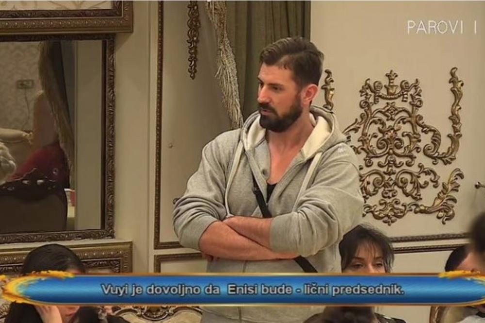 ŽIVEO SA DVE ŽENE I DETETOM, BIO JE NEOZBILJAN: Onda se ZALJUBIO u ovu takmičarku i sve se promenilo iz korena!