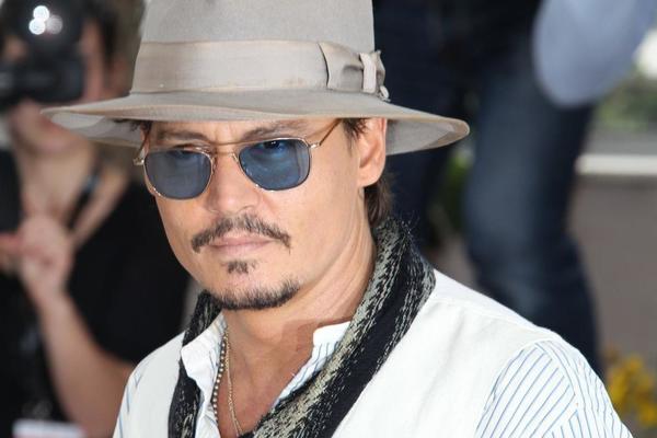 BAŠ OVAKO SAM GA ZAMIŠLJALA: Naša poznata pevačica PROVELA NOĆ sa Džonijem Depom!