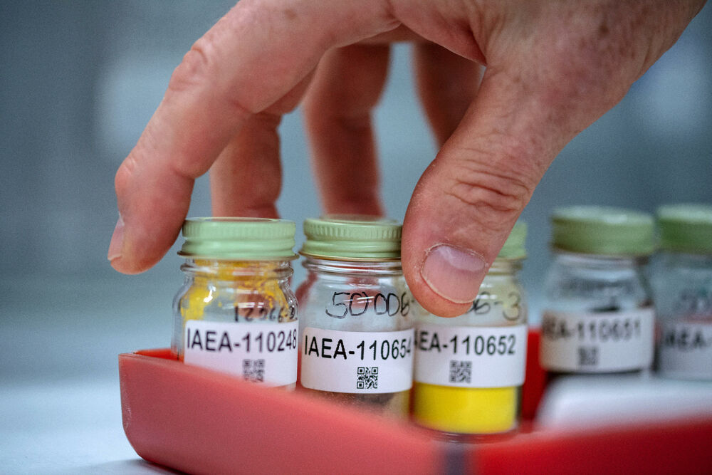 Uranijum, Radioaktivno