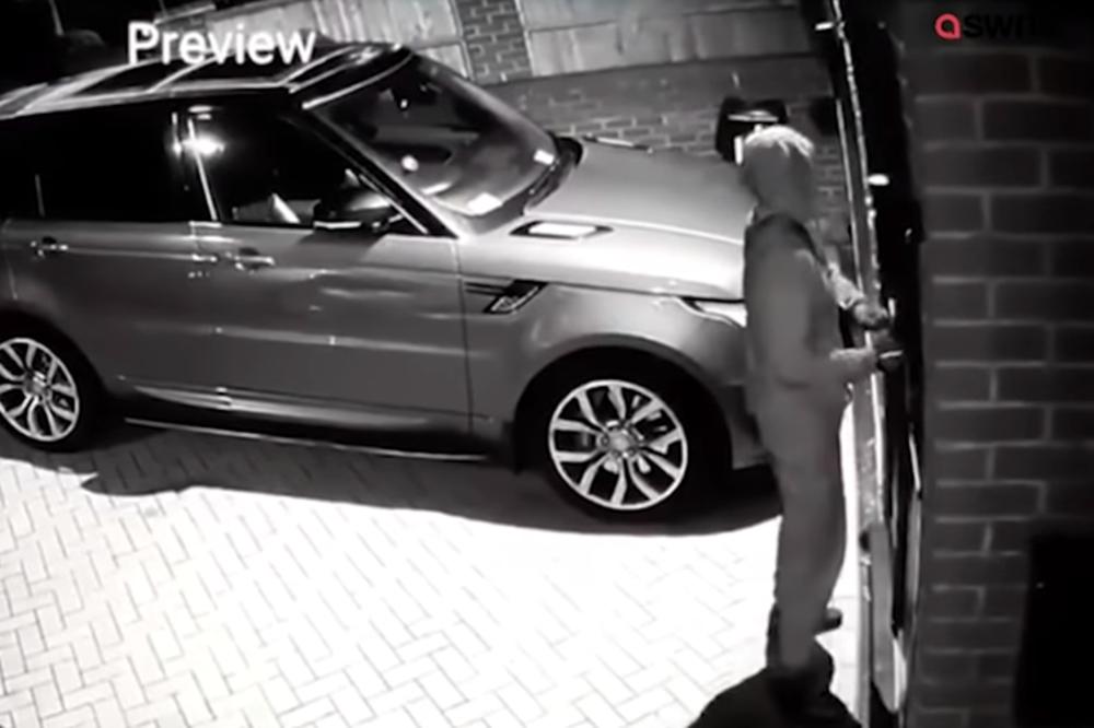 UKRALI SKUPI RENDŽ ROVER ZA 40 SEKUNDI: Nisu koristili nikakav alat! (VIDEO)