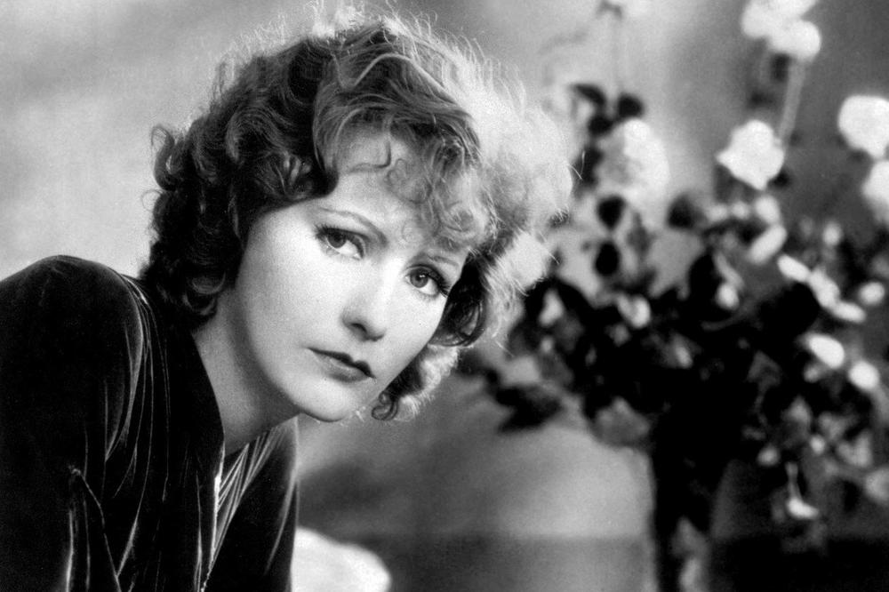 OD HALJINE DO PODA PA SVE DO... Ovako su se ideali LEPOTE menjali od 1920. godine pa do danas (FOTO)