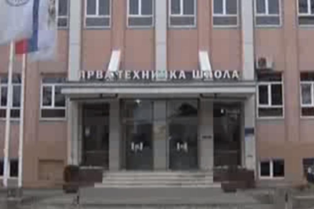 UČENIK (16) KOJI JE UDAREN PESNICOM OSTAJE U BOLNICI! Šta je bio motiv ovog školskog nasilja?!