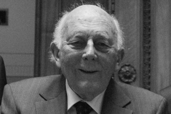 UMRO ČOVEK ZBOG KOG DANAS NE TRPIMO BOLOVE: Iza sebe je ostavio veliki trag!