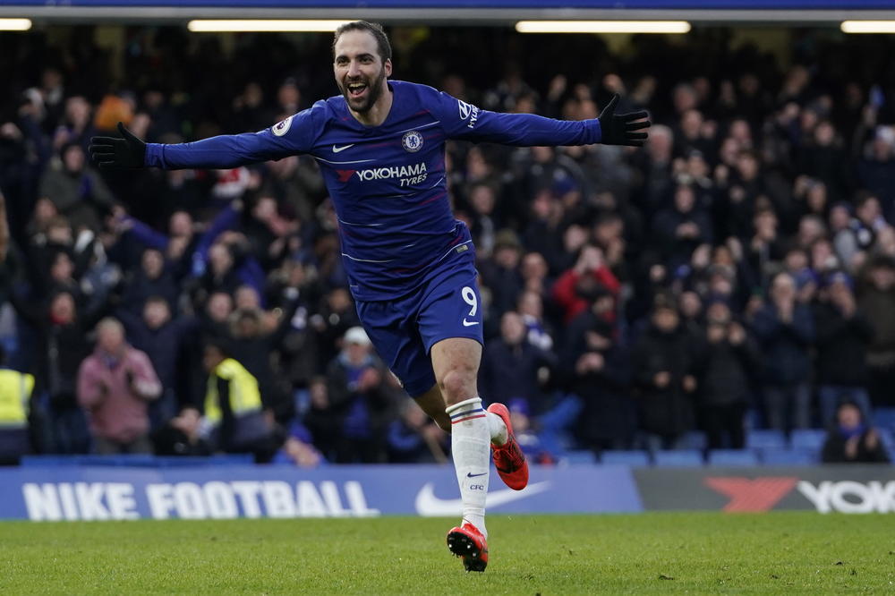 Alo, ovde Gonzalo: Iguain se predstavio Londonu, a Čelsi se petardom iskupio navijačima, Luka bolji od Mitra!