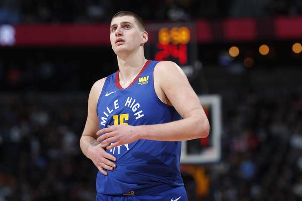 OD SAD GA ZOVITE 'MISTER TRIPL-DABL': Jokić opet blistao protiv najvećeg rivala, a tek onaj pas za pobedu - Auuu!