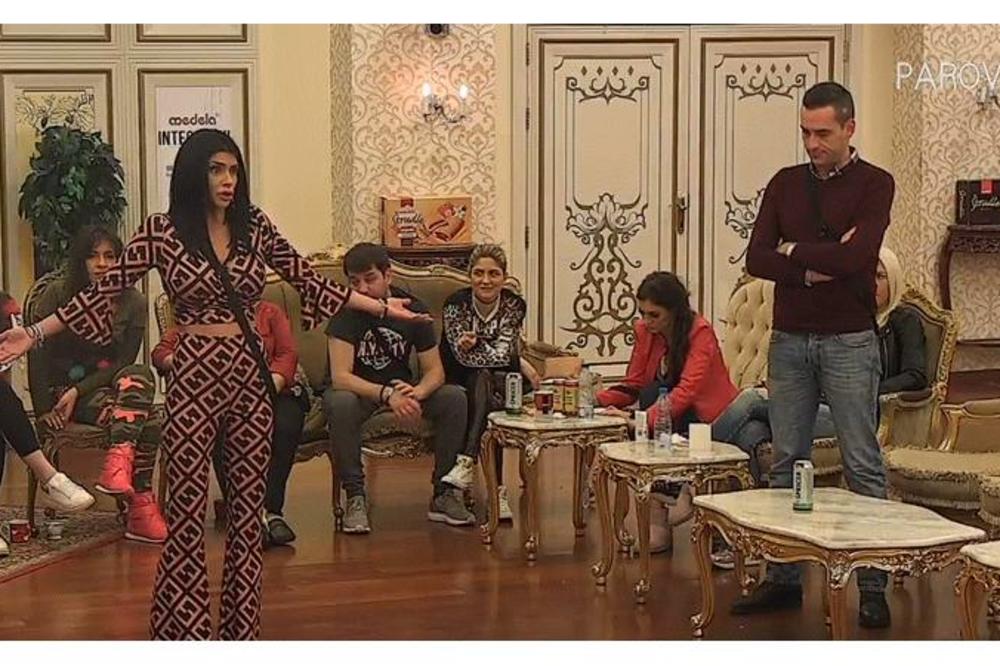 MARJANOVIĆKA IZGLEDA BAŠ VOLI ZAUZETE MUŠKARCE: Šmizla otkrila kome se još nabacivala!