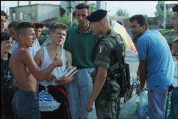 TAČI I HARADINAJ SU KRVOLOČNI ZLOČINCI, MESTO IM JE U HAGU: Francuz OTKRIVA šta je VIDEO dok je SLUŽBOVAO na KOSOVU