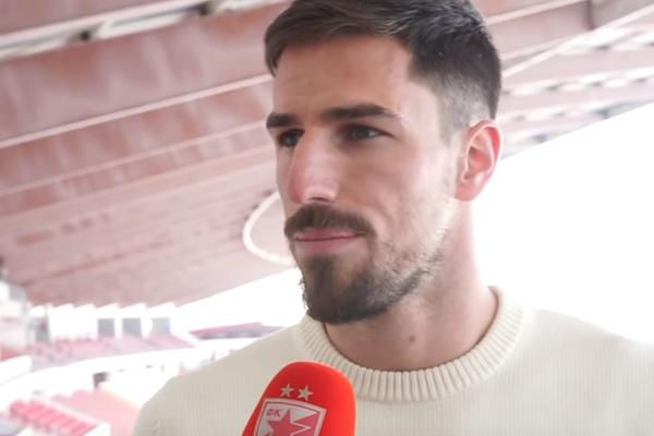 ZASLUŽIO SAM DA SE VRATIM I SLAVIM DUPLU KRUNU NA PROLEĆE: Degeneku teško pao rastanak sa voljenom Zvezdom!