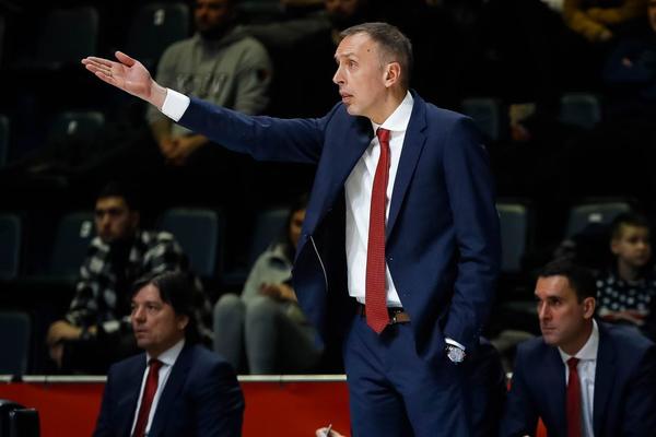 TOMIĆ SE VRAĆA NA KLUPU ZVEZDE: Da se oprostimo od Evrope pobedom! Samo je Lazić van ekipe!