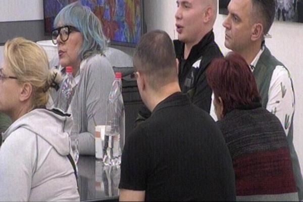 NEĆETE VEROVATI: BRENDON ZA OMILJENU IZABRAO STANIJU, a pogledajte KO SU potrčci!