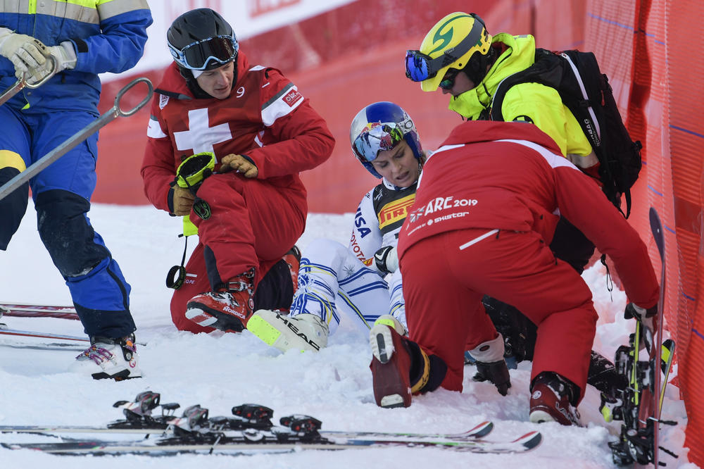 NAVIJAČI SU ZANEMELI OD ŠOKA: Lindzi Von doživela stravičan pad u Švedskoj!