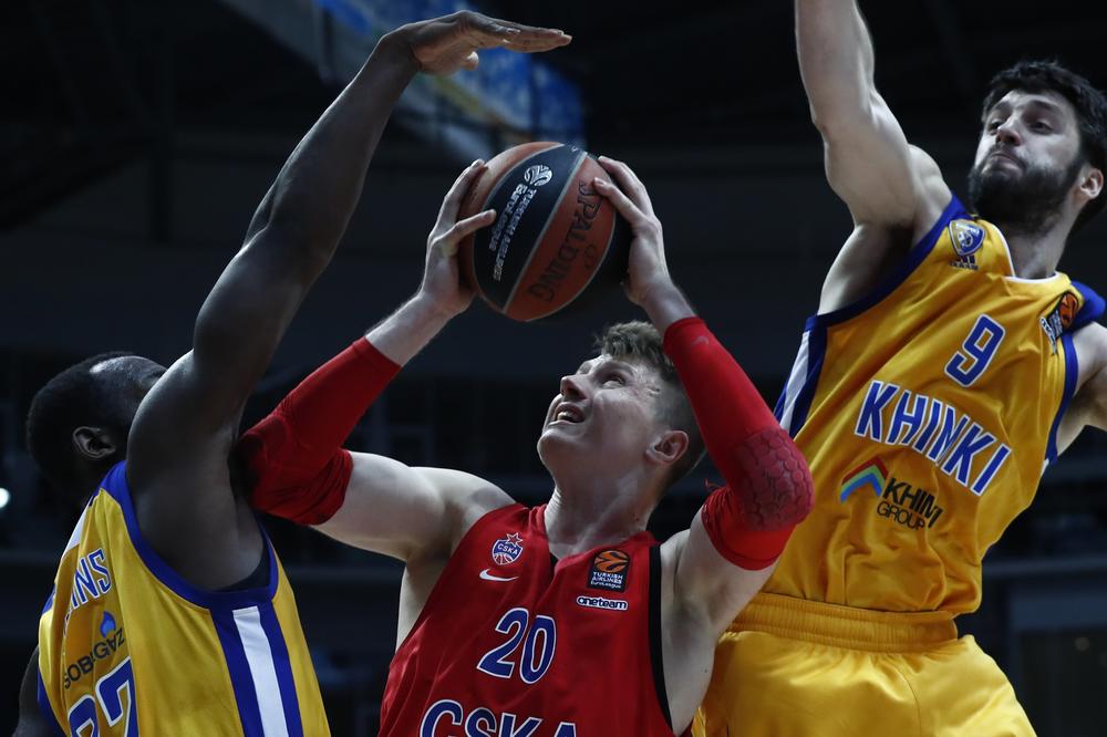 PANIKA U RUSIJI, DVORANA HITNO EVAKUISANA: Pefi Marković i Dženkins bežali da spasu žive glave zbog dojave o bombi!