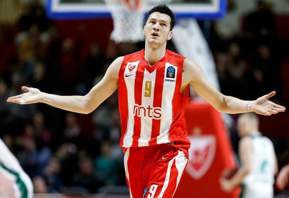 Nemanja Nenadić pčekuje dobru atmosferu