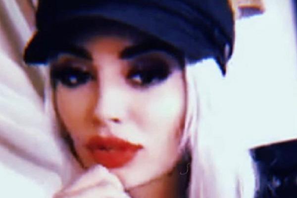 SORAJA NA STUBU SRAMA: Pojavili se njeni eksplicitni snimci na sajtovima za odrasle!