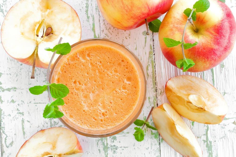 MOŽE VAS SPASITI: Ovaj SOK SPREČAVA nastanak MOŽDANOG UDARA, a pravi se od JEDNOG SASTOJKA!