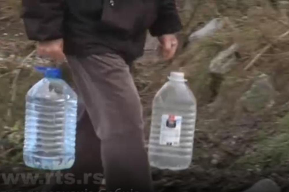 TOPLJENJE SNEGA NAPRAVILO HAOS U SRPSKOM SELU: Ovim meštanima su kuće poplavljene SVAKE GODINE