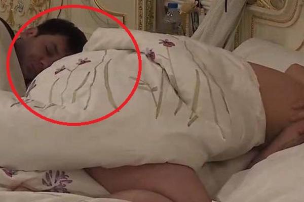 NIJE IM SMETAO IVAN MARINKOVIĆ U DUBOKOM SNU: Đorđe i Anđelina se prepustili strastima od ranog jutra!