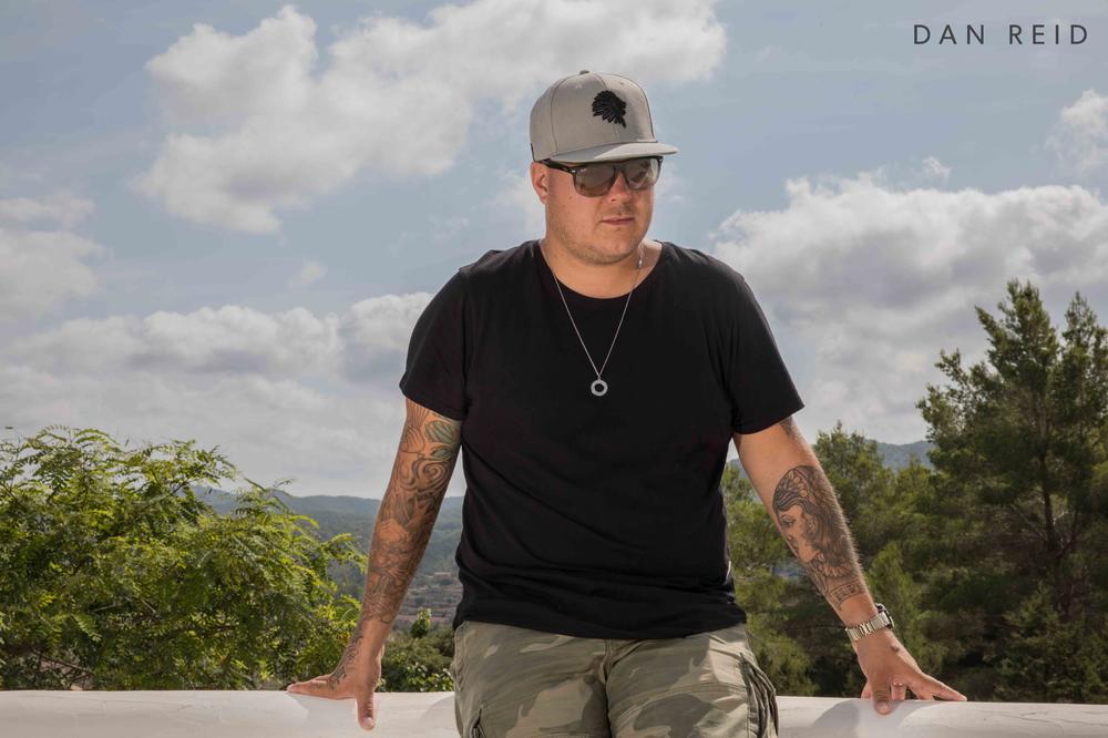 ALAN FITZPATRICK obećava ludu žurku ovog petka u HANGARU