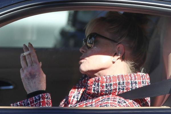 PRESTARA SI, MENI SE OVO GADI! GLUMICU UNAKAZILE PLASTIČNE OPERACIJE I SVI JE VREĐAJU! Ljudi je neprestano pljuju