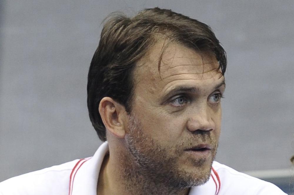 "SADA VIŠE NEGO IKAD TREBA DA BUDEMO TU JEDNI ZA DRUGE..." Rambo se oglasio zbog dana žalosti u Srbiji (FOTO)