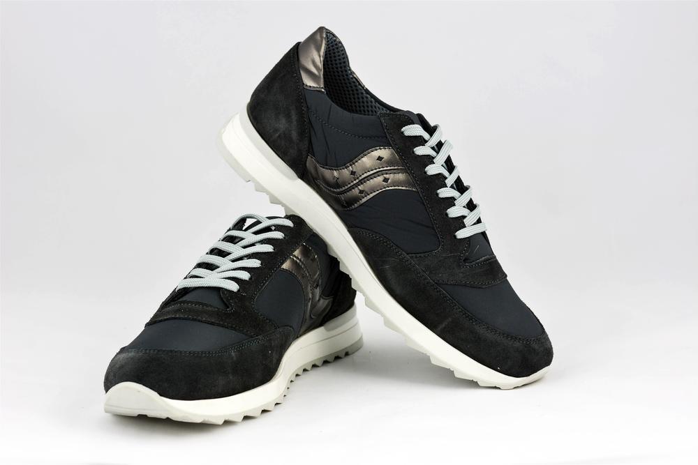 Model Divine Follie  Al 03  