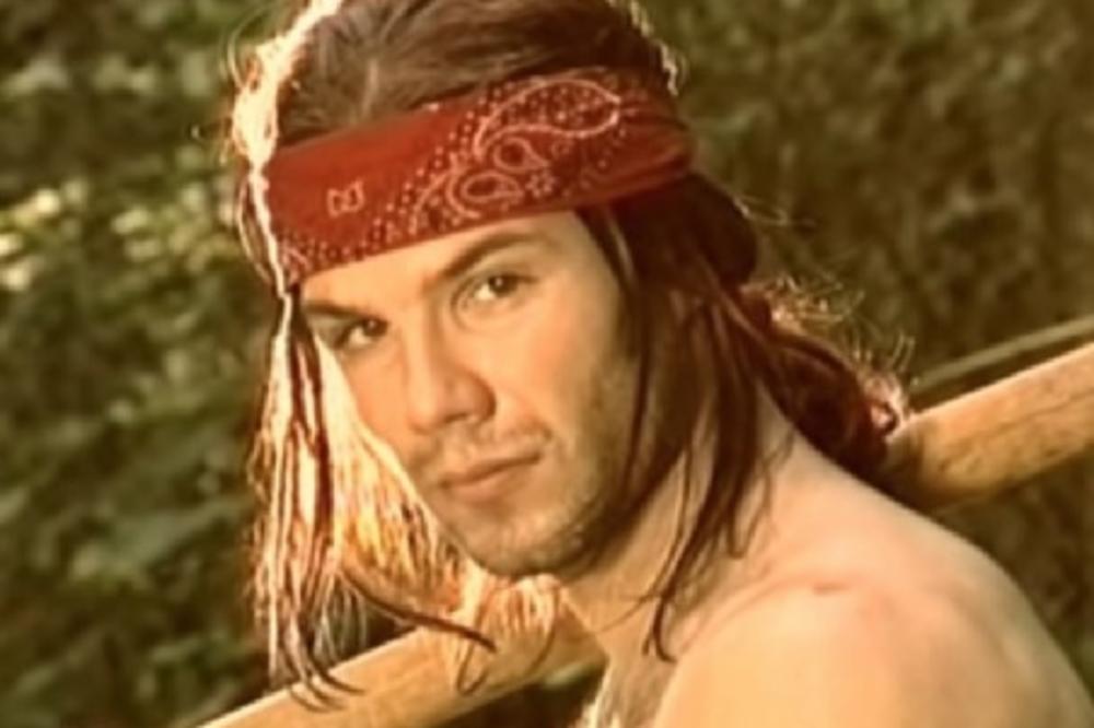 SVI SU SE LOŽILI NA SEKSI DRVOSEČU IZ CECINOG SPOTA:  Zgranućete se kad vidite kako on danas izgleda! (FOTO)