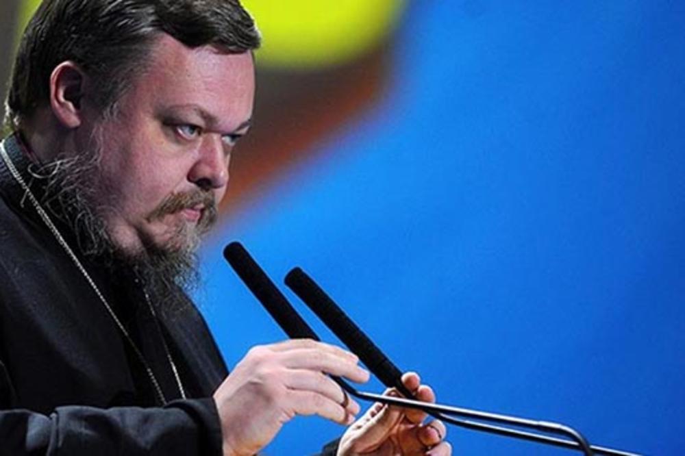 POZNATI RUSKI SVEŠTENIK POSLAO PORUKU SVIM HRIŠĆANIMA: Moramo biti spremni za rat sa ZAPADOM!