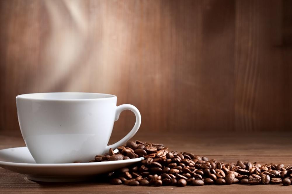 IMATE FLEKE OD KAFE NA ODEĆI? Vašim mukama je došao KRAJ! OTKRIVAMO genijalan trik