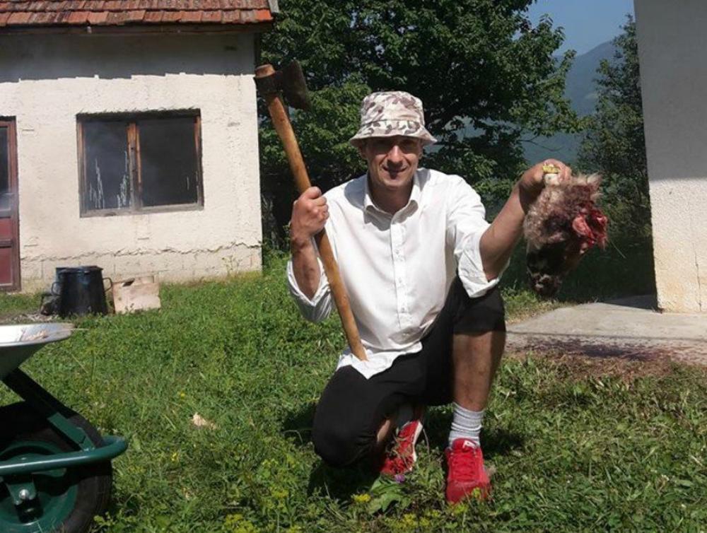 Policija upozorava da je naoružan i opasan!