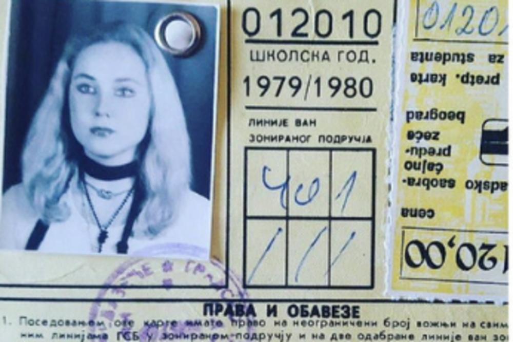 NA OVOJ SLICI JE NAJPOPULARNIJA DOMAĆA ZVEZDA: Na prvi pogled niko ne zna o kome je reč! (FOTO)