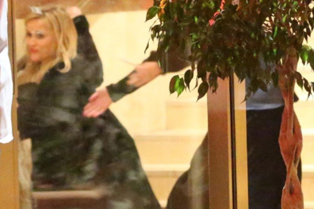 OVA GLUMICA ZARAĐUJE NAJVEĆE PARE U BRANŠI: Na njenom RAČUNU je ČAK 482 MILIJARDE DINARA, SVI JE ZNATE (FOTO)