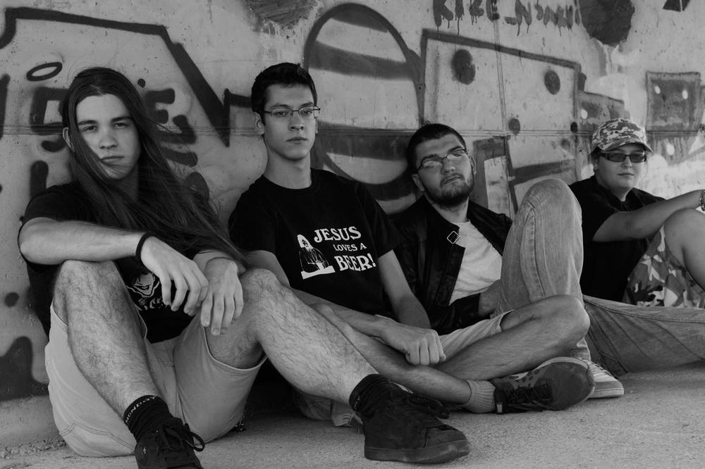 Pančevački bend SINDROM objavio prvi spot i singl za pesmu ONA IMA DEČKA