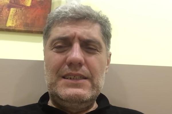 TREĆA OSOBA UMRLA JE ZBOG MIROLJUBA PETROVIĆA: Zaga je imala rak, on je lečio sirovom hranom JER SU LEKARI DEBILI!?